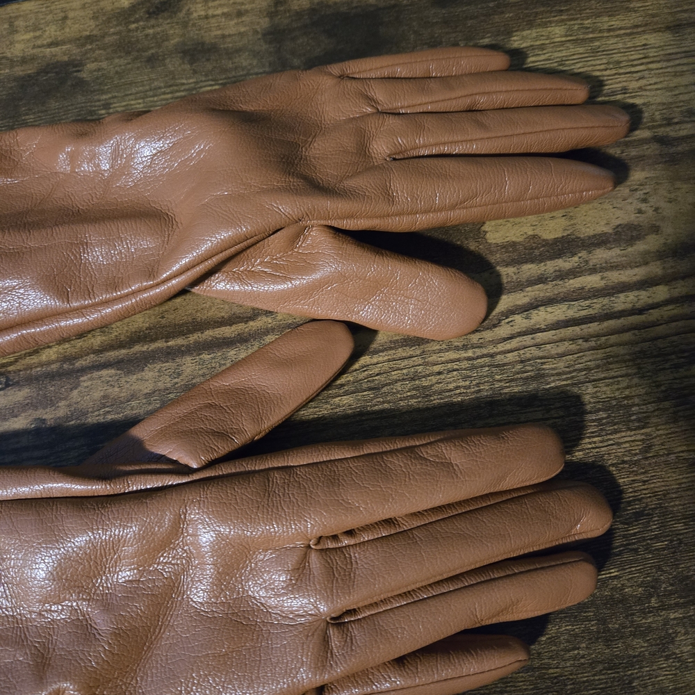 Anthropologie Long Leather Gloves in Brown - Picture 3 of 11